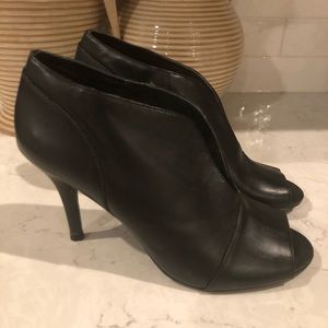 Nine West Blk heels